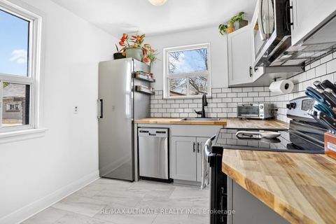 Photo 22 at 37 Bexhill Avenue, Birchmount, Toronto