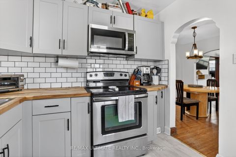 Photo 24 at 37 Bexhill Avenue, Birchmount, Toronto