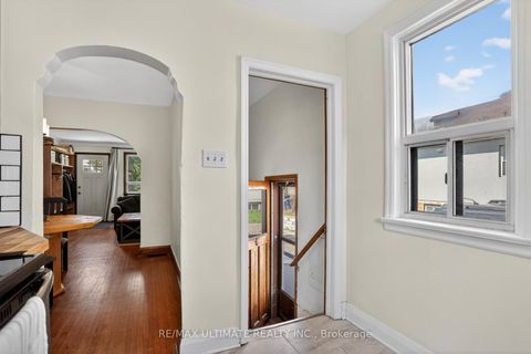 Photo 25 at 37 Bexhill Avenue, Birchmount, Toronto