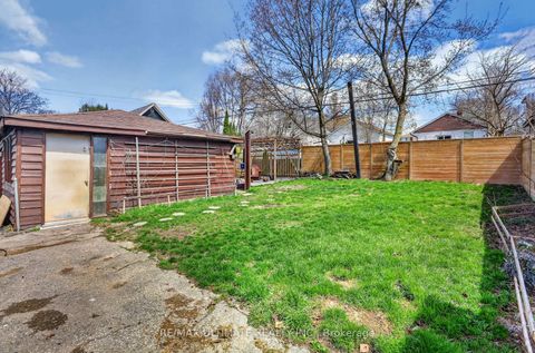 Photo 34 at 37 Bexhill Avenue, Birchmount, Toronto