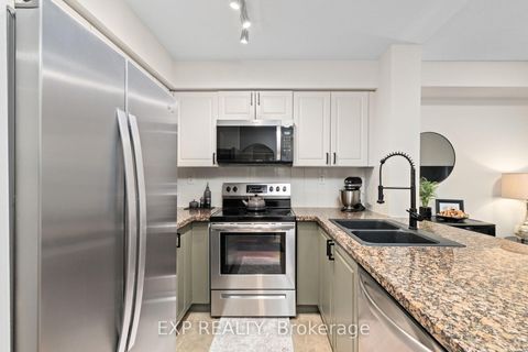 Photo 4 at 1605 - 5 Michael Power Place, City Centre West, Toronto