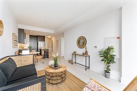 Photo 11 at 824 - 100 Harrison Garden Boulevard, Willowdale East, Toronto