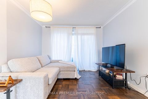 Photo 7 at 612 - 660 Eglinton Avenue W, Forest Hill North, Toronto