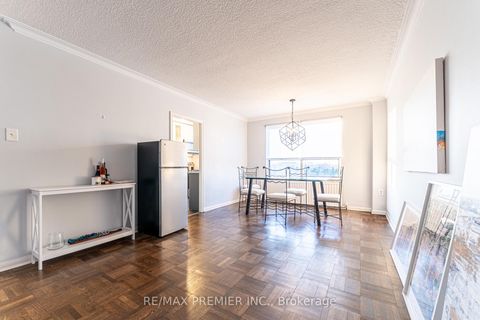 Photo 9 at 612 - 660 Eglinton Avenue W, Forest Hill North, Toronto