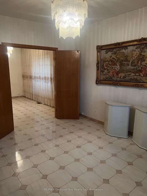 Photo 1 at 517 Milverton Boulevard, Danforth, Toronto