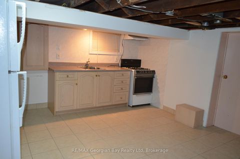 Photo 10 at 517 Milverton Boulevard, Danforth, Toronto