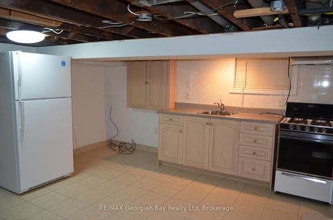 Photo 11 at 517 Milverton Boulevard, Danforth, Toronto