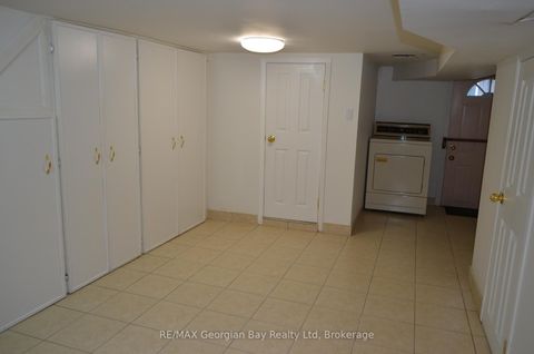 Photo 12 at 517 Milverton Boulevard, Danforth, Toronto