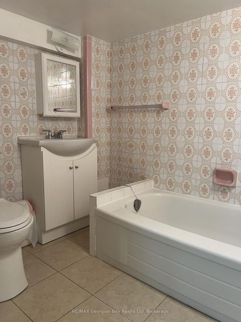 Photo 13 at 517 Milverton Boulevard, Danforth, Toronto