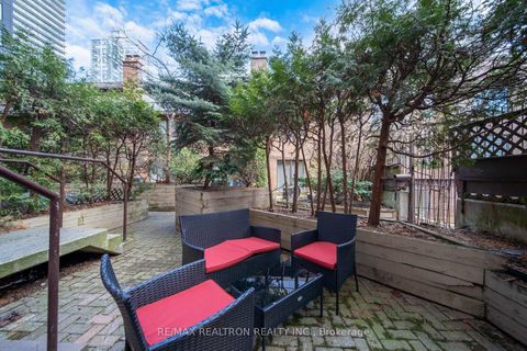 Photo 1 at 204 - 19 Dundonald Street, Yonge Corridor, Toronto
