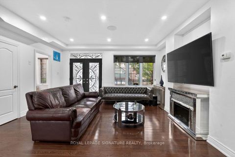 Photo 4 at 32 Cliffcrest Drive, Cliffcrest, Toronto