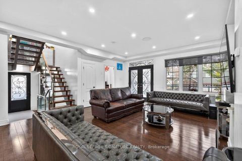 Photo 6 at 32 Cliffcrest Drive, Cliffcrest, Toronto