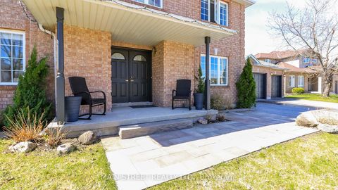 Photo 3 at 89 Silver Maple Crescent, Holly, Barrie