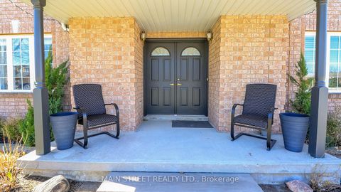Photo 4 at 89 Silver Maple Crescent, Holly, Barrie