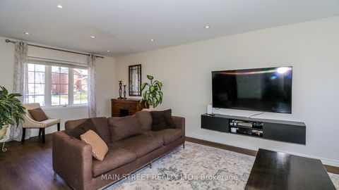 Photo 15 at 89 Silver Maple Crescent, Holly, Barrie