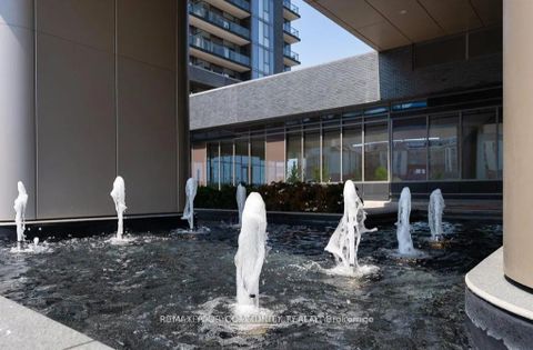 Photo 1 at 404 - 20 Gatineau Drive, Beverley Glen, Vaughan