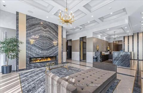 Photo 2 at 404 - 20 Gatineau Drive, Beverley Glen, Vaughan