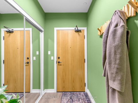 Photo 1 at 701 - 7950 Bathurst Street, Beverley Glen, Vaughan