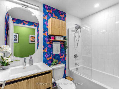 Photo 2 at 701 - 7950 Bathurst Street, Beverley Glen, Vaughan