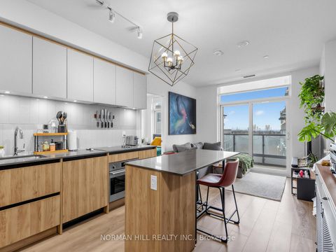 Photo 4 at 701 - 7950 Bathurst Street, Beverley Glen, Vaughan