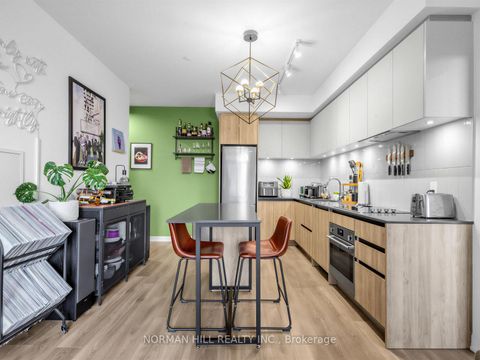 Photo 8 at 701 - 7950 Bathurst Street, Beverley Glen, Vaughan