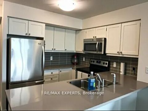 Photo 2 at 728 - 25 Lower Simcoe Street, Waterfront Communities C1, Toronto