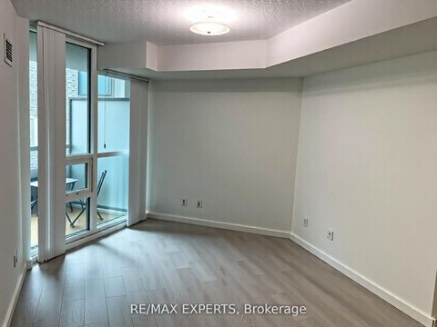 Photo 3 at 728 - 25 Lower Simcoe Street, Waterfront Communities C1, Toronto