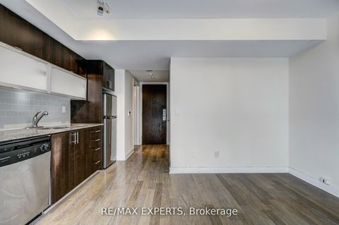 Photo 3 at 801 - 80 Western Battery Road, Niagara, Toronto