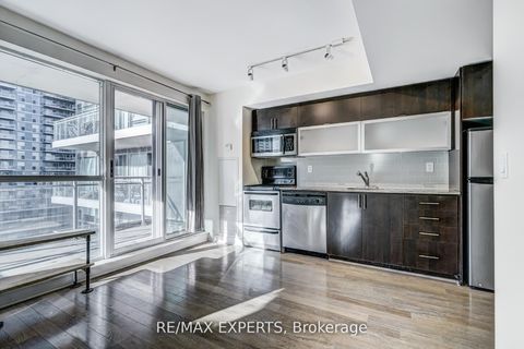 Photo 7 at 801 - 80 Western Battery Road, Niagara, Toronto
