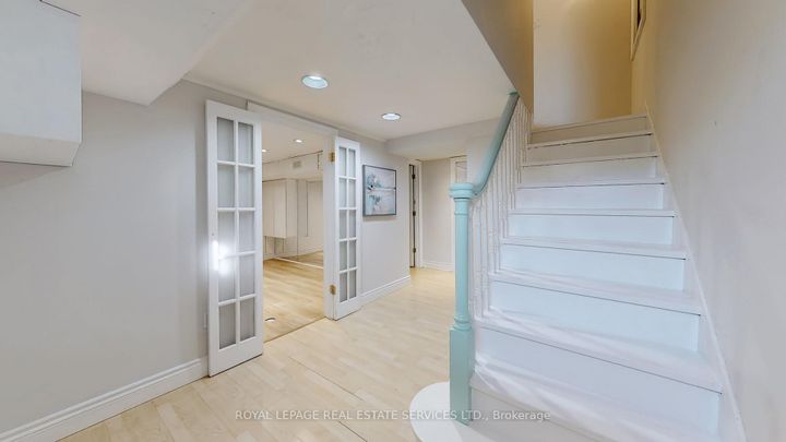 Photo 22 at 19 Strathgowan Crescent, Lawrence Park South, Toronto