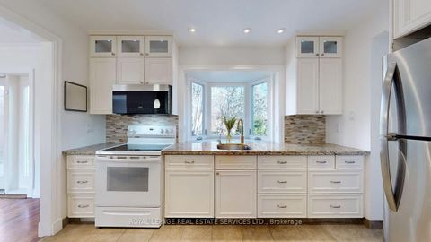 Photo 7 at 19 Strathgowan Crescent, Lawrence Park South, Toronto