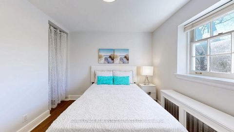 Photo 13 at 19 Strathgowan Crescent, Lawrence Park South, Toronto