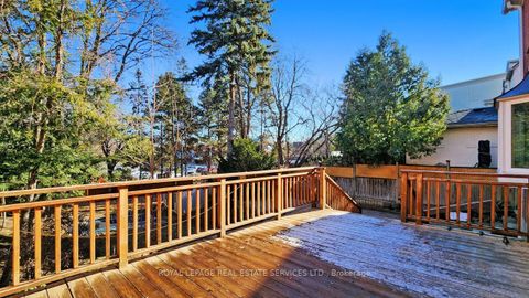 Photo 30 at 19 Strathgowan Crescent, Lawrence Park South, Toronto