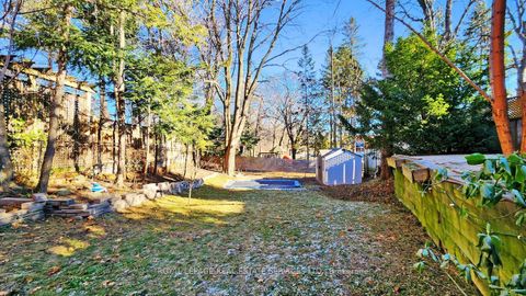 Photo 33 at 19 Strathgowan Crescent, Lawrence Park South, Toronto