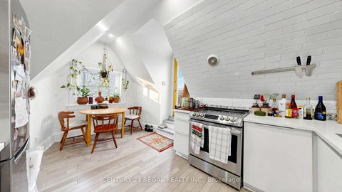 Photo 13 at 26 MACDONELL Avenue, Roncesvalles, Toronto
