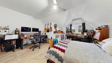 Photo 20 at 26 MACDONELL Avenue, Roncesvalles, Toronto