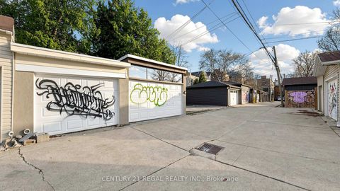 Photo 33 at 26 MACDONELL Avenue, Roncesvalles, Toronto