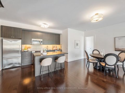 Photo 15 at 225 - 1 Old Mill Drive, Swansea, Toronto