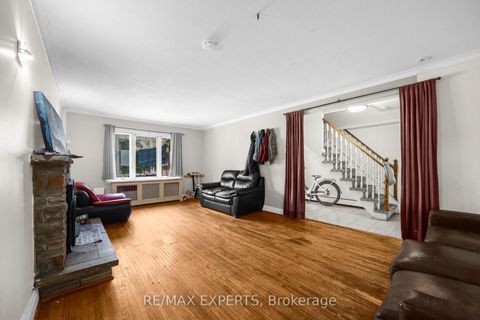 Photo 3 at 16 Bellehaven Crescent, Scarborough Village, Toronto