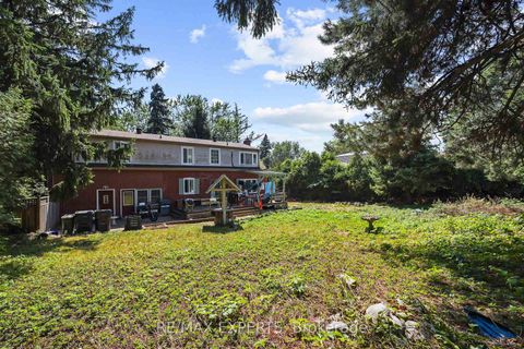 Photo 24 at 16 Bellehaven Crescent, Scarborough Village, Toronto