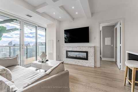 Photo 11 at 4511 - 7 Grenville Street, Bay Street Corridor, Toronto