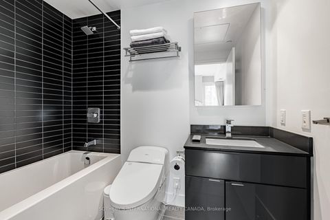 Photo 16 at 4511 - 7 Grenville Street, Bay Street Corridor, Toronto