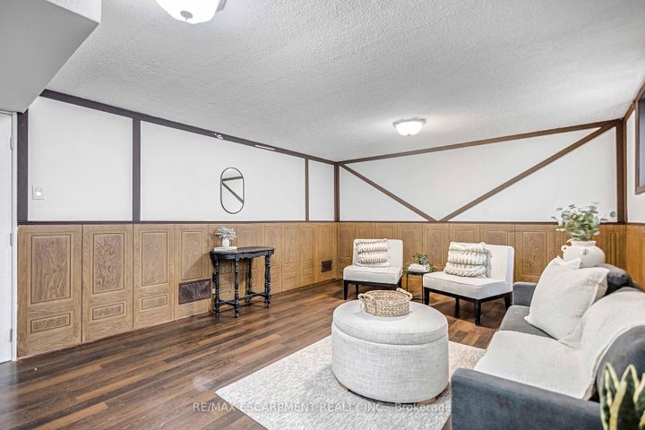 Photo 28 at 85 Ranchdale Drive, Thorner, Hamilton