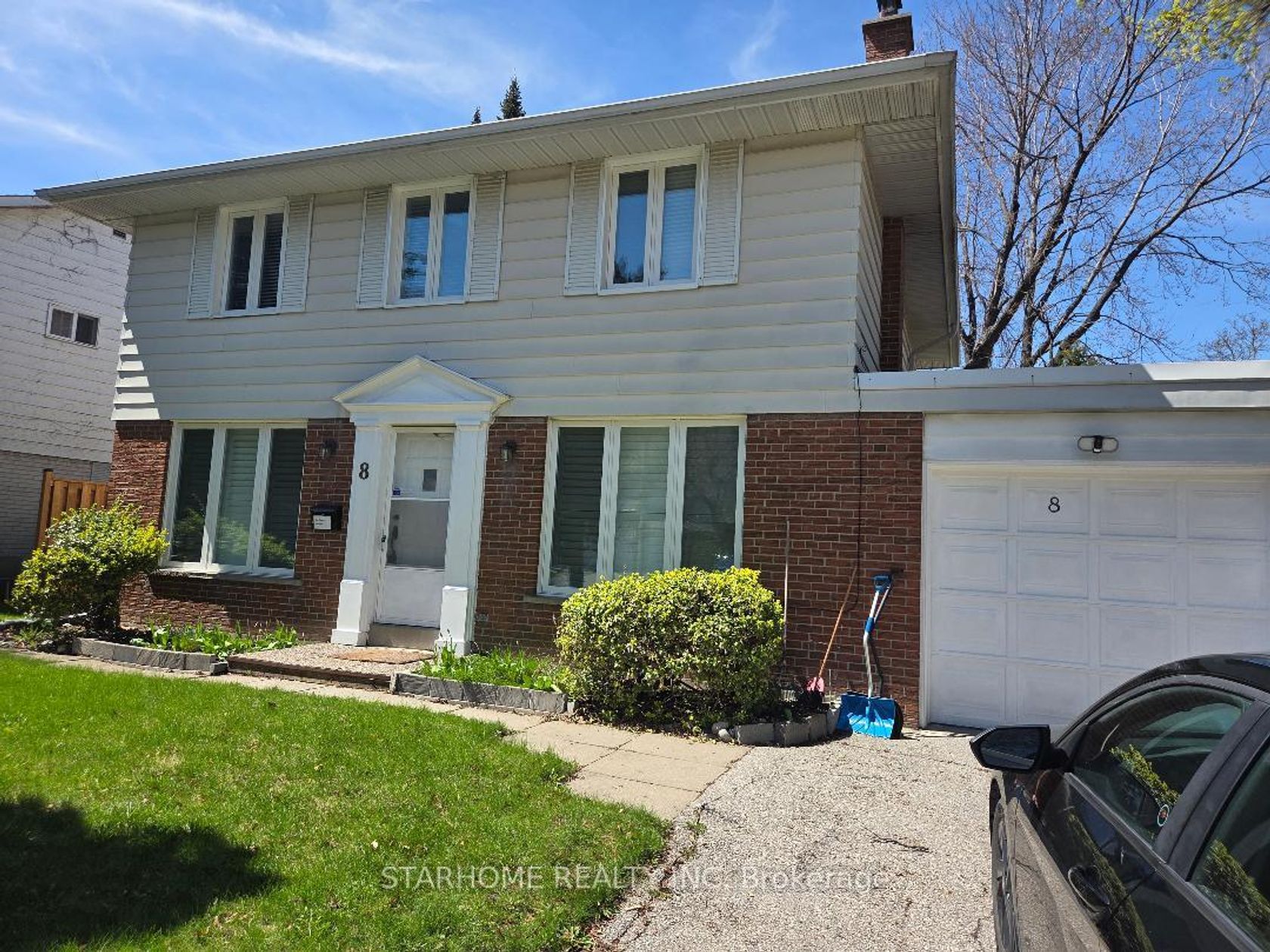 8 Shaughnessy Boulevard, Henry Farm, Toronto photo 1