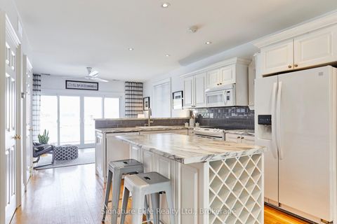 Photo 15 at 14 - 7 Brimley Road S, Cliffcrest, Toronto