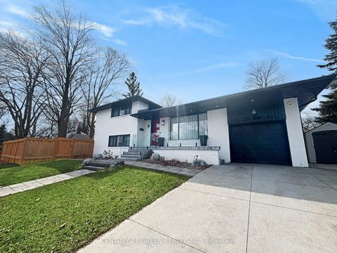 Photo 0 at 18 Winsdale Road, Markland Wood, Toronto