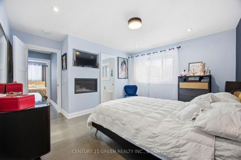 Photo 9 at 18 Winsdale Road, Markland Wood, Toronto