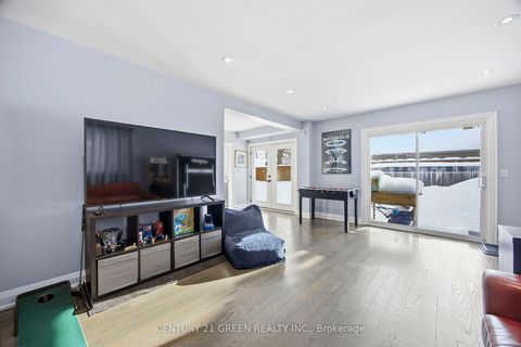 Photo 11 at 18 Winsdale Road, Markland Wood, Toronto