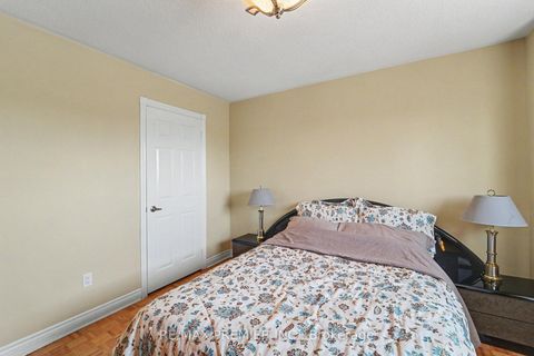 Photo 16 at 112 Bourbon Street, East Woodbridge, Vaughan