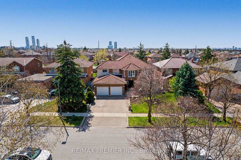 Photo 24 at 112 Bourbon Street, East Woodbridge, Vaughan